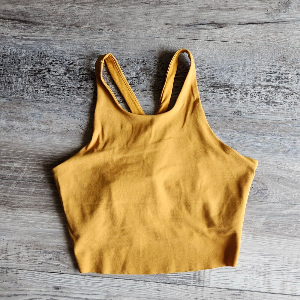 (M) Nike crop top